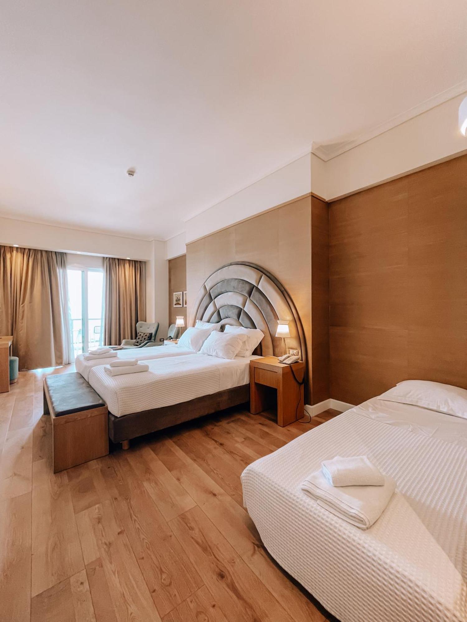 My Way Hotel & Events Patras Esterno foto